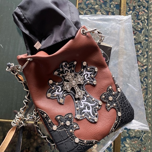 Biker’s. Crossbody Bag - Picture 3 of 17